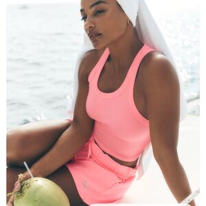 🩷ALO🩷 Neon Bubblegum Goddess Ribbed Go To Tank M NWT